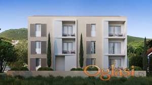 Prodaje se jednosoban stan u Tivtu